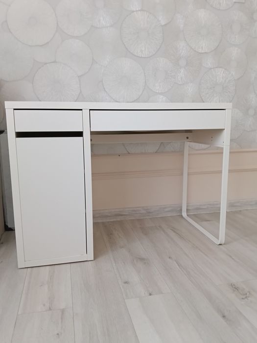 Письменный стол Икеа