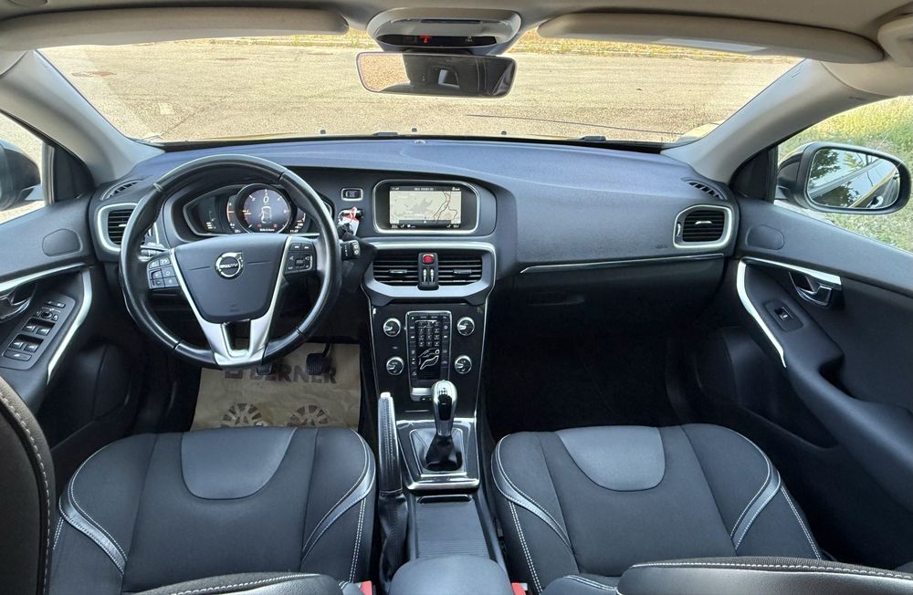 Volvo V40 2.0 diesel 120 CP 2017/02 Facelift