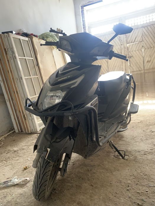 Spartvniy squter sotiladi kelishgan xolda