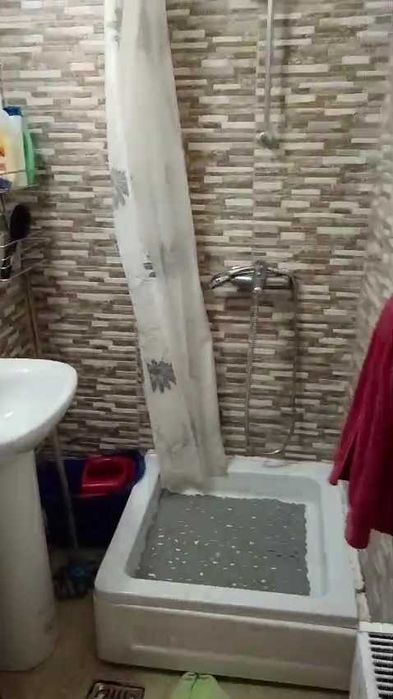 apartament de vanzare comanesti zona zavoi