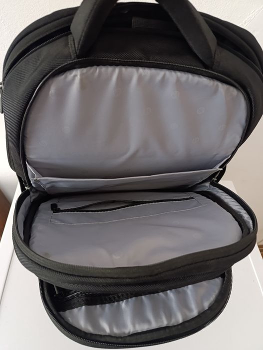 Ghiozdan laptop marca HP