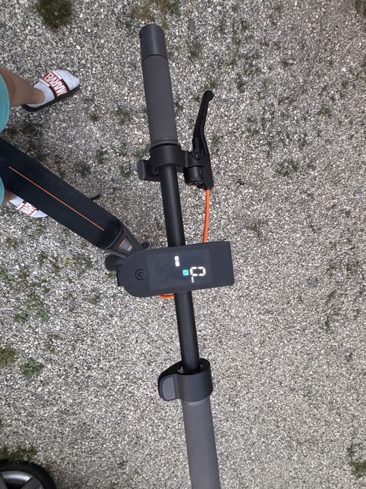 Trotineta electrica xiaomi scooter 6, ca noua, cu protectie ecran