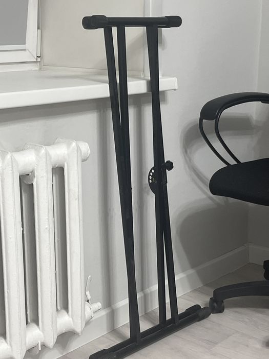 Продаю синтезатор