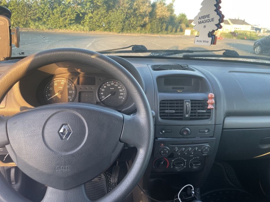 RENAULT 4 2010 — imagine 4