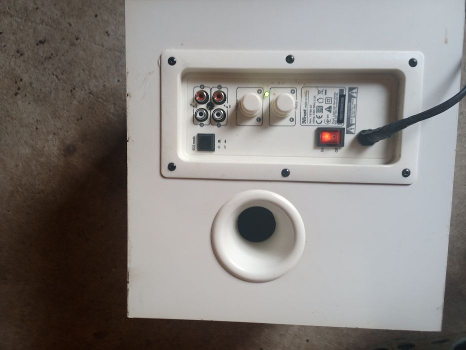 Boxa cu  subwoofer