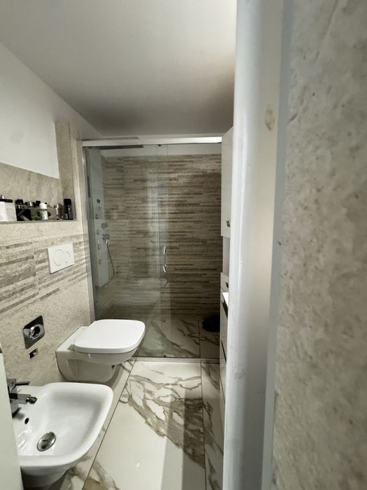 Vand apartament 2 camere decomandat