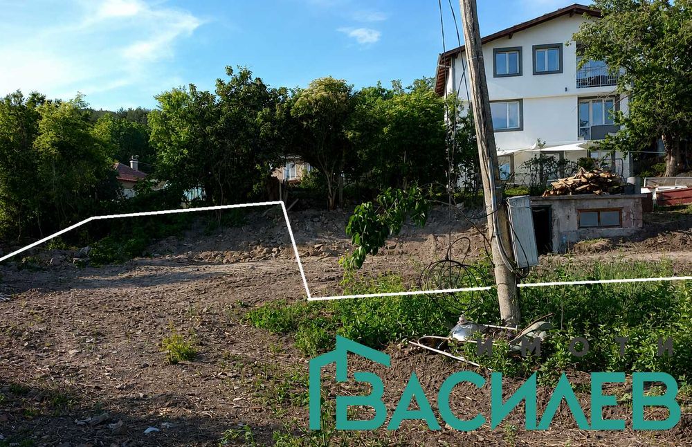 Продава ПАРЦЕЛ област Перник, с. Люлин