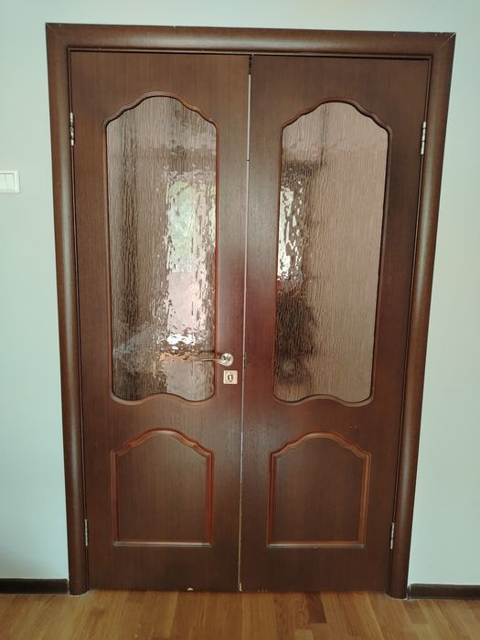 Деревянные двери 9шт