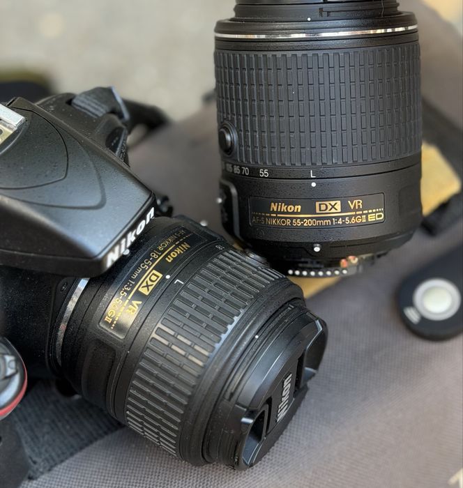 Цифров фотоапарат Nikon D3300 DSLR 24.2MP + 2 NIKKOR VR ОБЕКТИВА + Статив + Чанта