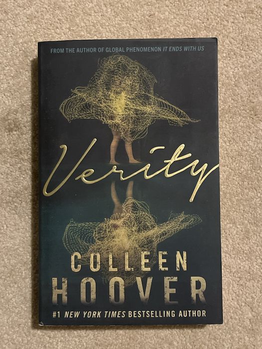 7 книги колекция на Colleen Hoover