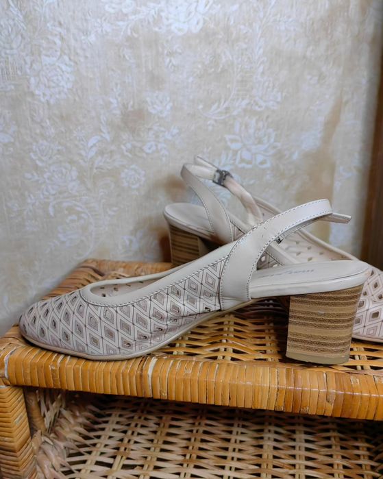 Дамски сандали на ток Mat Star, 38 номер, 5€