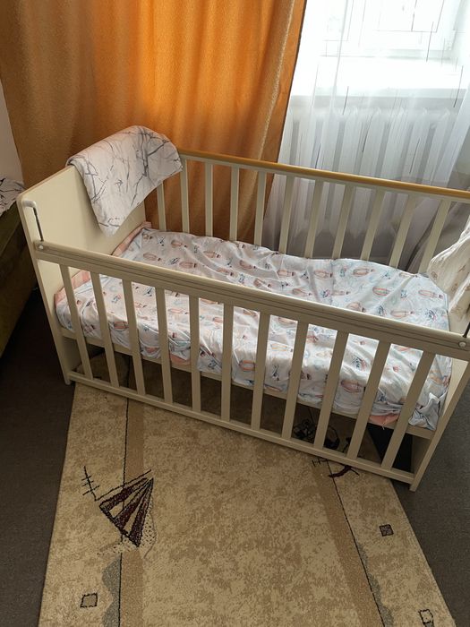 Детская кровать в отличном состояний