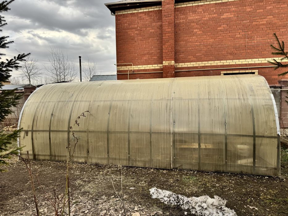 Продам теплицу заводскую