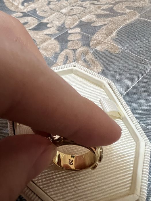 Продам кольцо от Swarovski