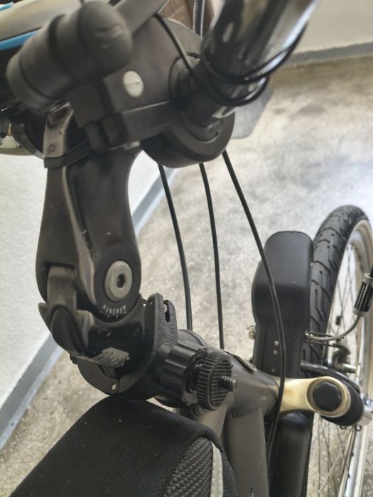 Bicicletă Trekking roți 28 și transmisie nouă.