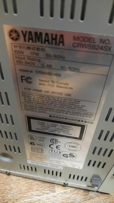 Дисковод новый YAMAHA CD-R-RW