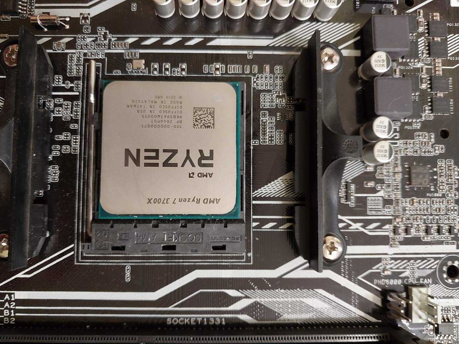 AMD Ryzen 7 3700X + Asus Prime B350M - A