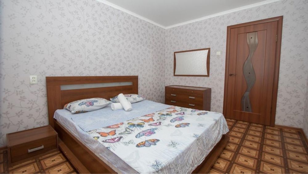 2-х комн квартира в р-не Университета-8 школы