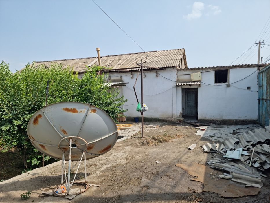 ХОВЛИ Сотилади ВАРИАНТ БОР Нархи Килишамиз