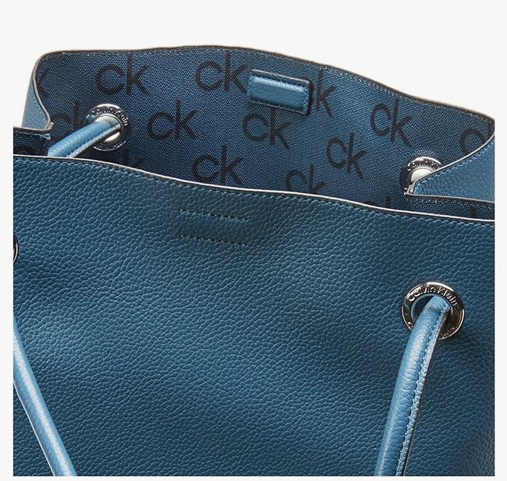 Сумка Calvin Klein Gabrianna