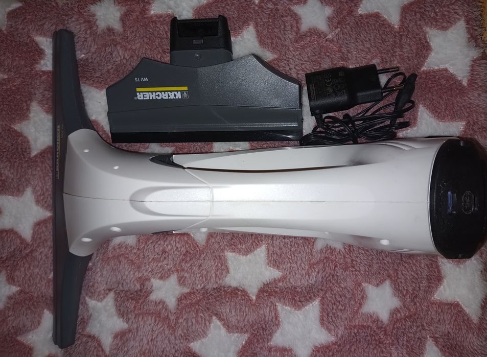 Aspirator geamuri Karcher WV1 PLUS, plastic, rezervor 0.1 L, acumulator integrat