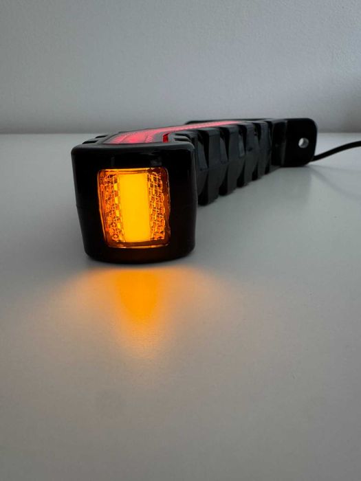 КОМПЛЕКТ LED неон габарит рогче 24V червено/бяло/жълто за камион, ремарке