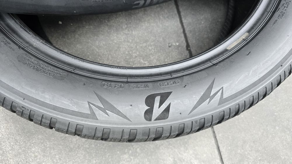 2 anvelope iarnă Bridgestone 215/55/18 -2019