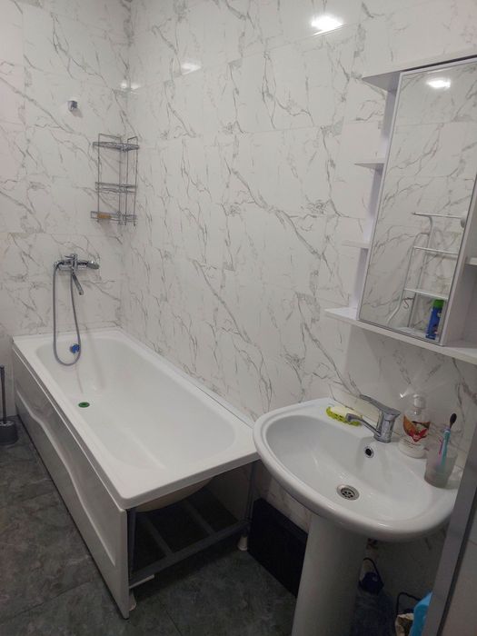 Arendaga 2 hona keles betonkada Hasanboyga ketishda.
Паст - 38 м. кв.