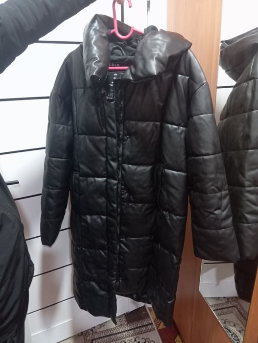 Продам кожаный пуховик