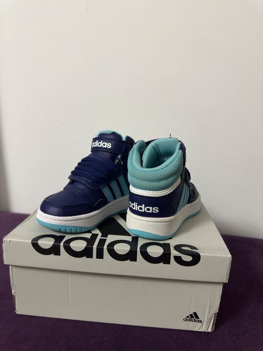 Adidasi copii Hoops Mid 3.0