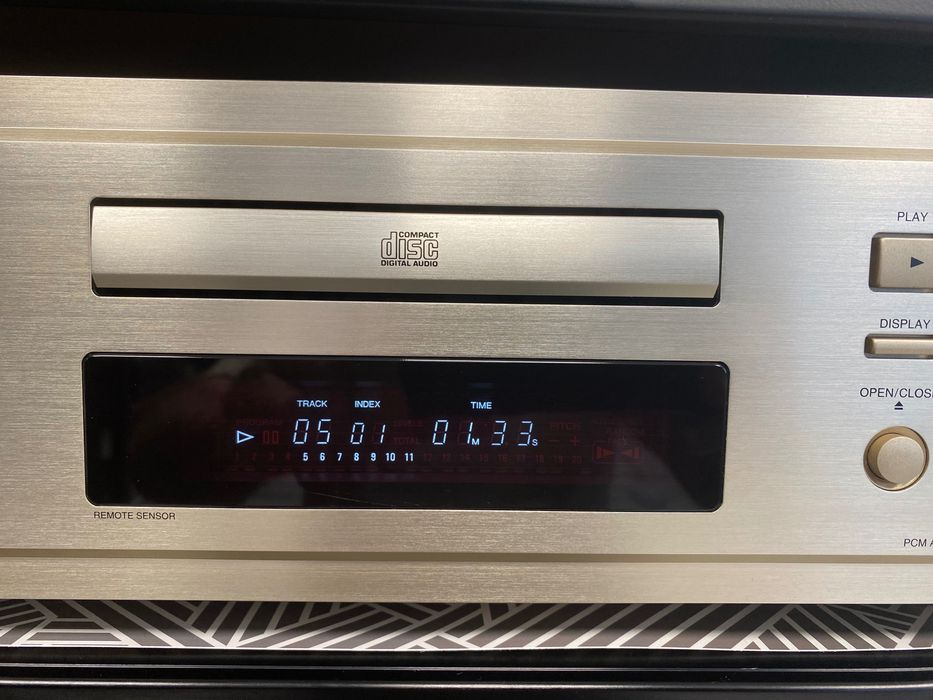 Висок клас CD плеър Denon