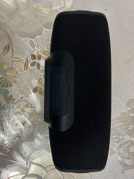 Продам Колонка jbl