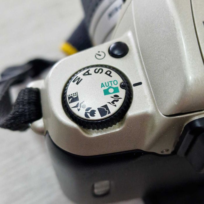 Фотоапарат NIKON F60 + обектив