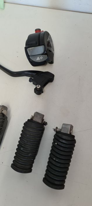 Scărițe  pasager spate BMW F800GS  F850GS bloc comenzi  maneta ambreaj
