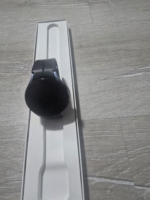 Vând Smartwatch Samsung Galaxy Watch 5 44 mm
