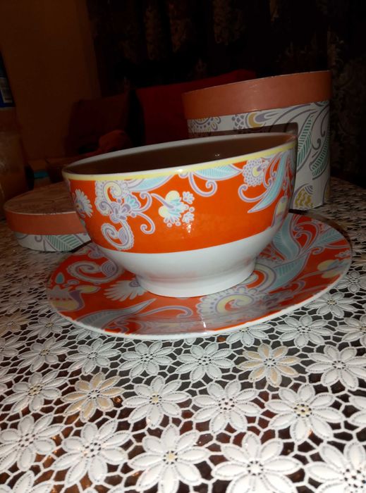 Коса ва тарелка бирга жуфт