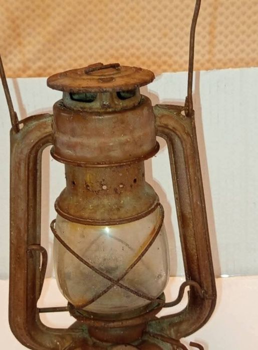 Felinar pe gaz METALOGLOBUS,fabricat în România în perioada comunistă