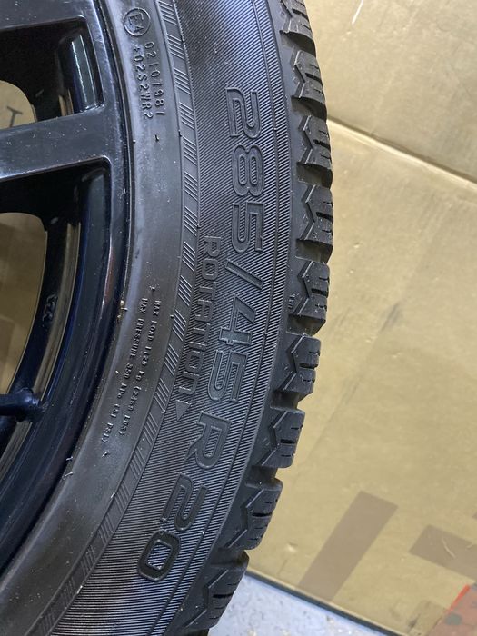 Jante 20 roti iarna VW Amaroq BMW X5 Land Range Rover anvelope 285/45R20 Nokian Winter SUV4