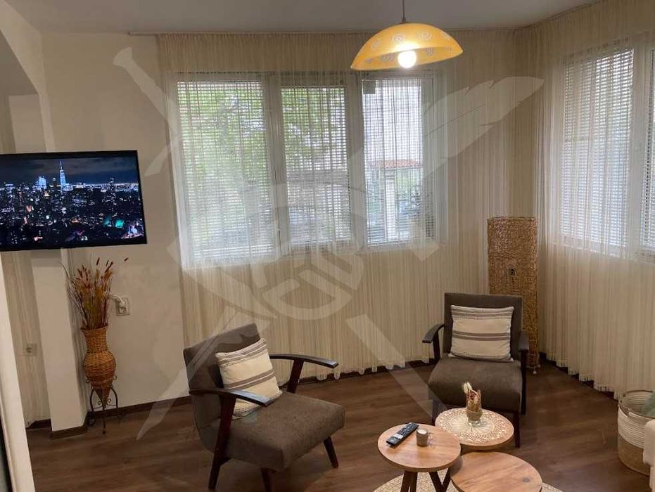 Къща - кв. Сарафово