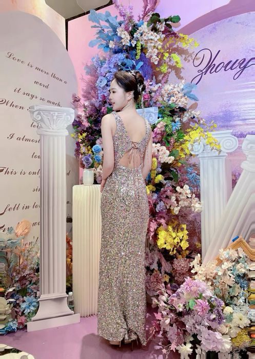 Продаю роскошное вечернее платье