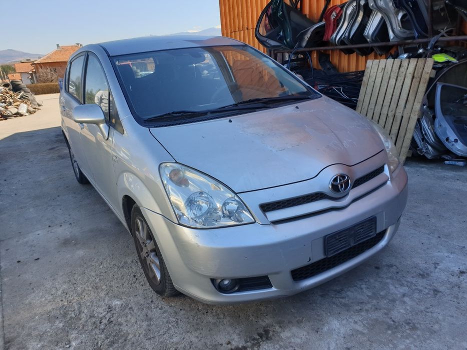 Тойота Корола Версо 2.2 d4d