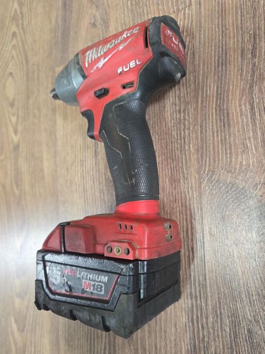 Masina de insurubat cu impact Milwaukee M18 FUEL -P-