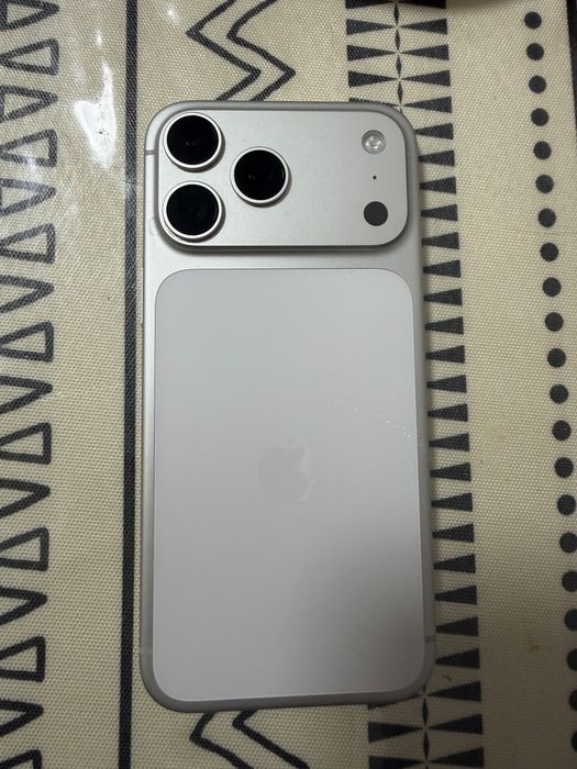 Продаю iphone 17 pro max 256 gb