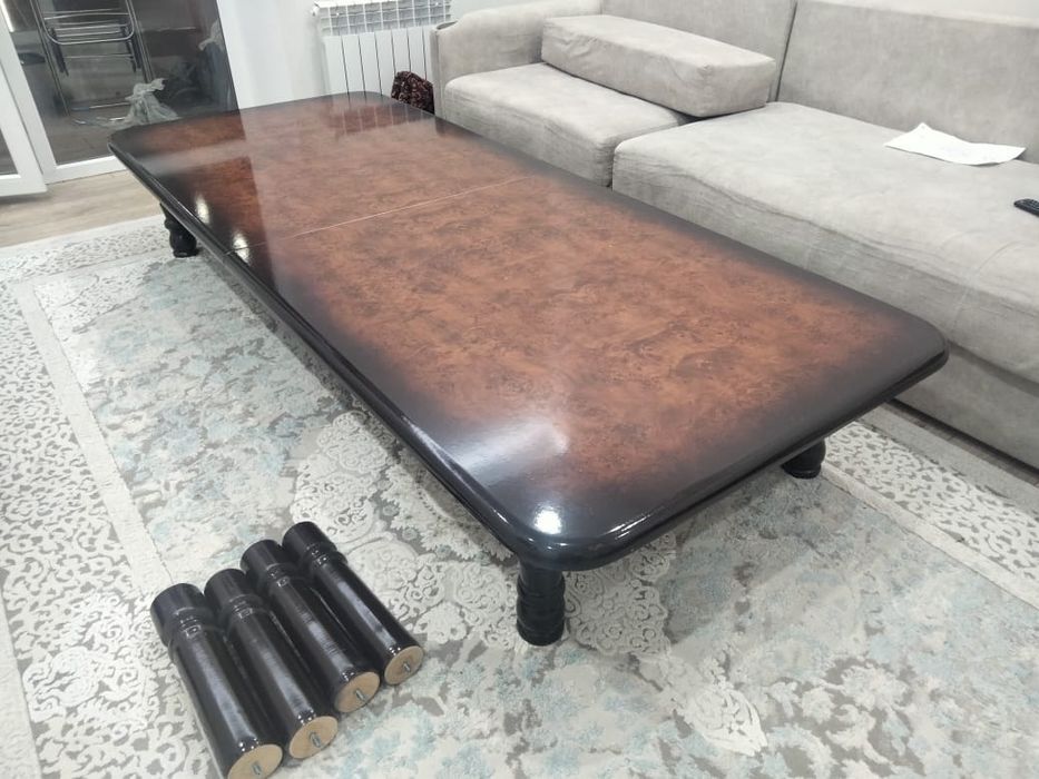 Стол на гостиную, почти новый!