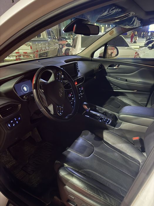 Hyundai SANTA FE
