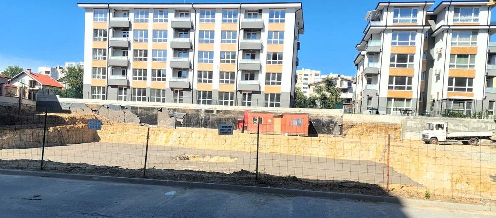 Продава се Тристаен апартамент в Стара Загора, Железник - център - 99 кв.м за 718 €/кв.м - Снимка #2