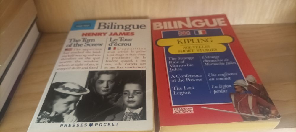 Vând cărți bilingve engleza franceza