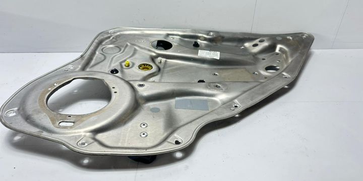 Macara geam dreapta spate A2125407205 Mercedes-Benz E-Class W212