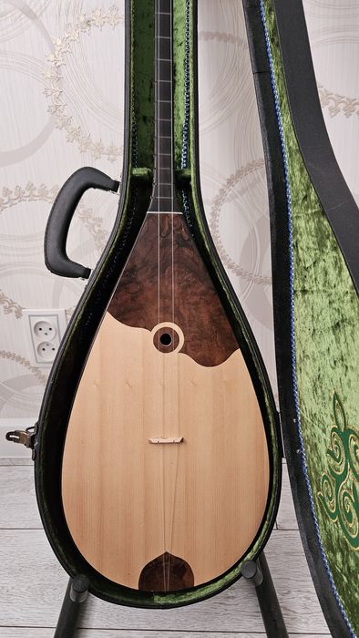 Домбыра [қызылағаш]