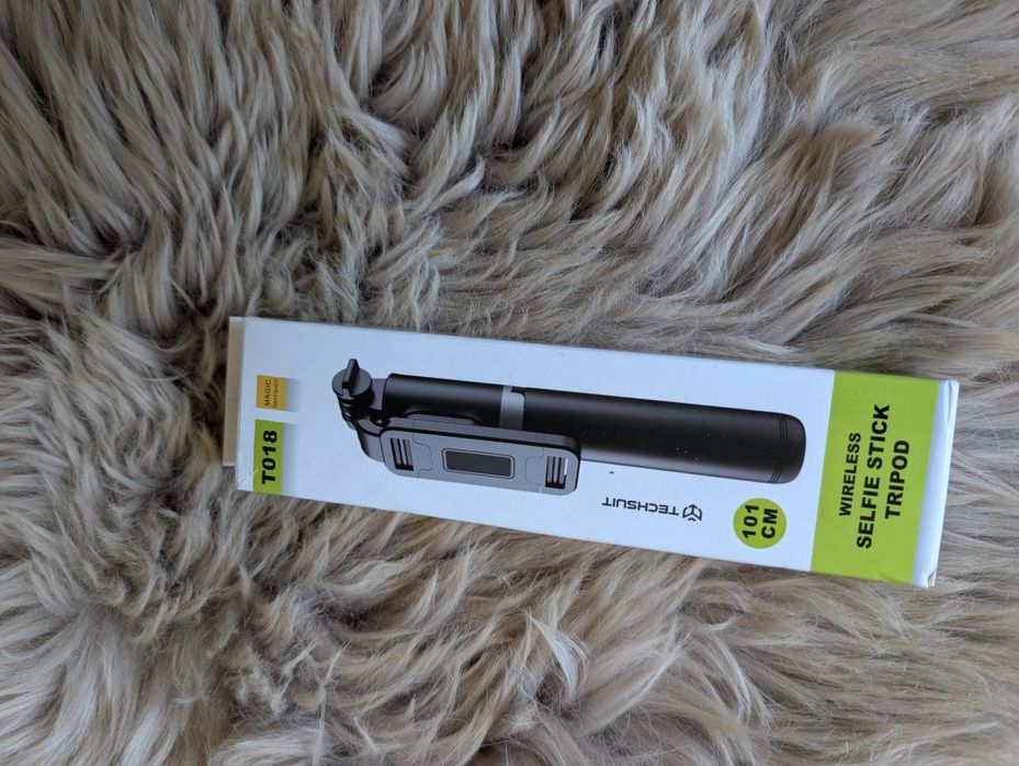 Wireless selfie stick tripod